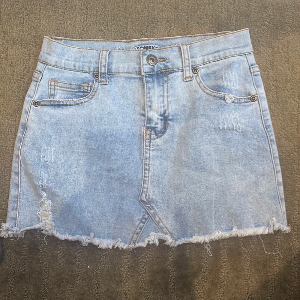 So Nikki Girl Jean Skirt Size 10 adorable!